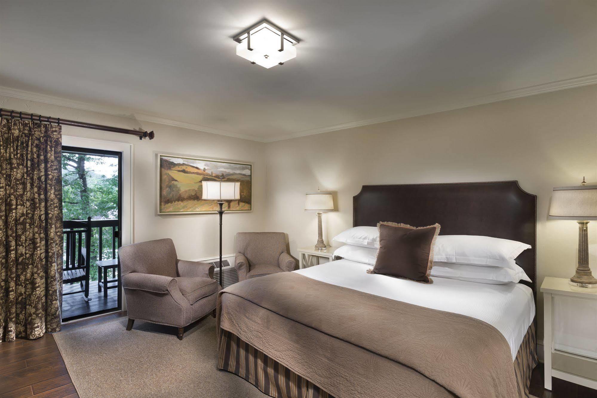 200 Main By Old Edwards Hospitality Motel Highlands Bagian luar foto